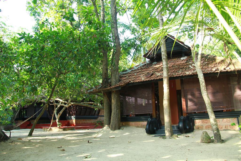 Arakkal Heritage Mararikulam Luaran gambar