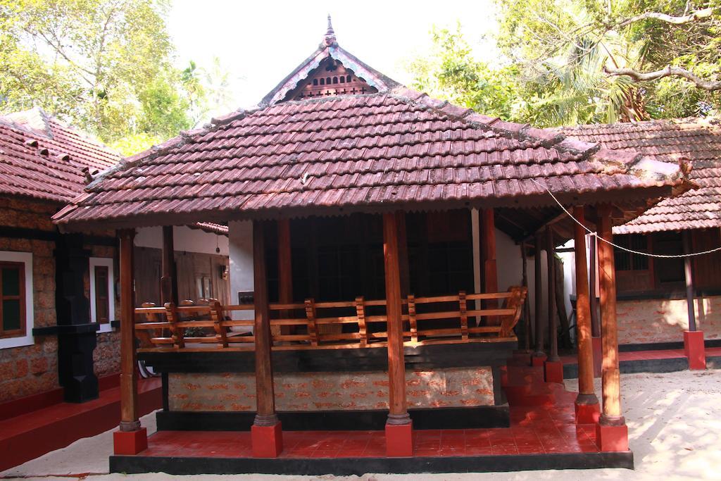 Arakkal Heritage Mararikulam Luaran gambar