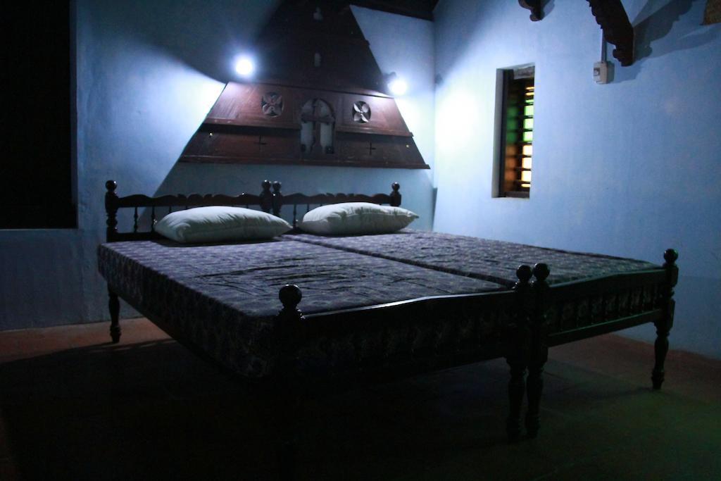 Arakkal Heritage Mararikulam Bilik gambar
