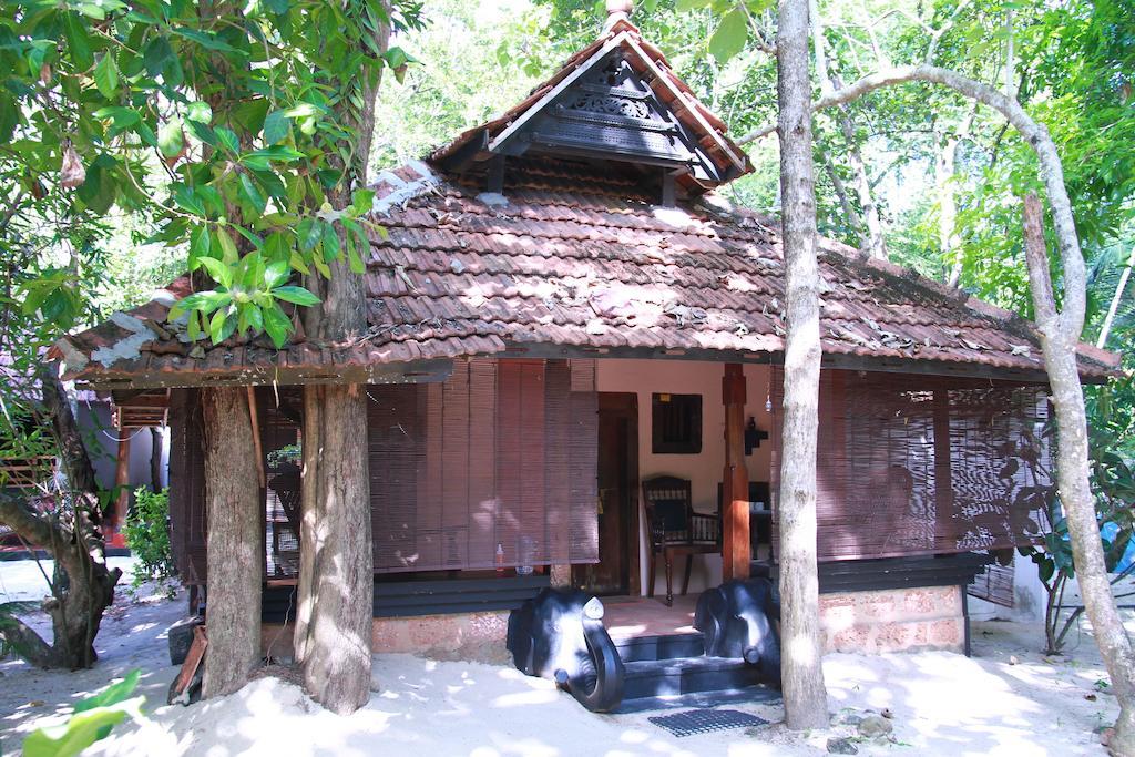 Arakkal Heritage Mararikulam Luaran gambar